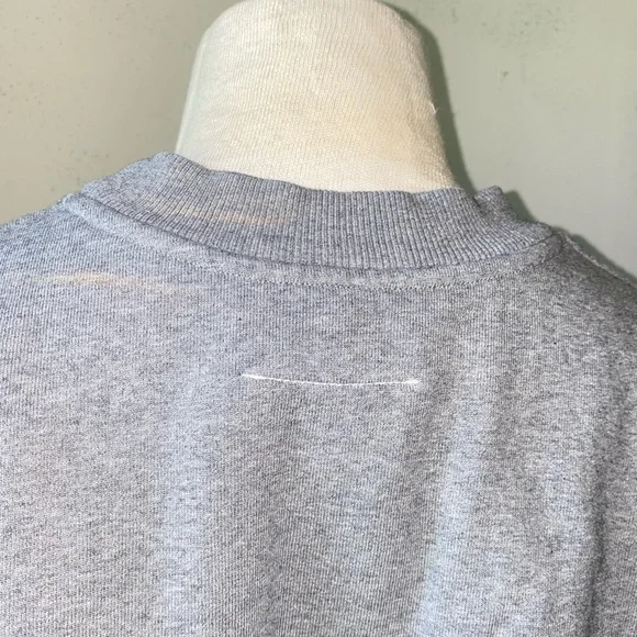 Maison Margiela cropped grey sweatshirt - Picture 8 of 11